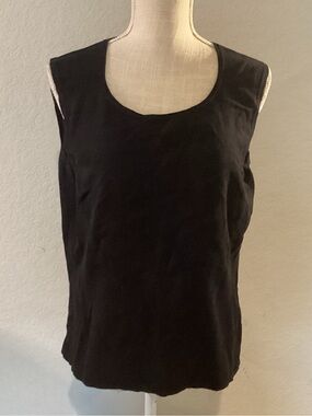 Mercer Street Studio Black Sleeveless Scoop Neck Top